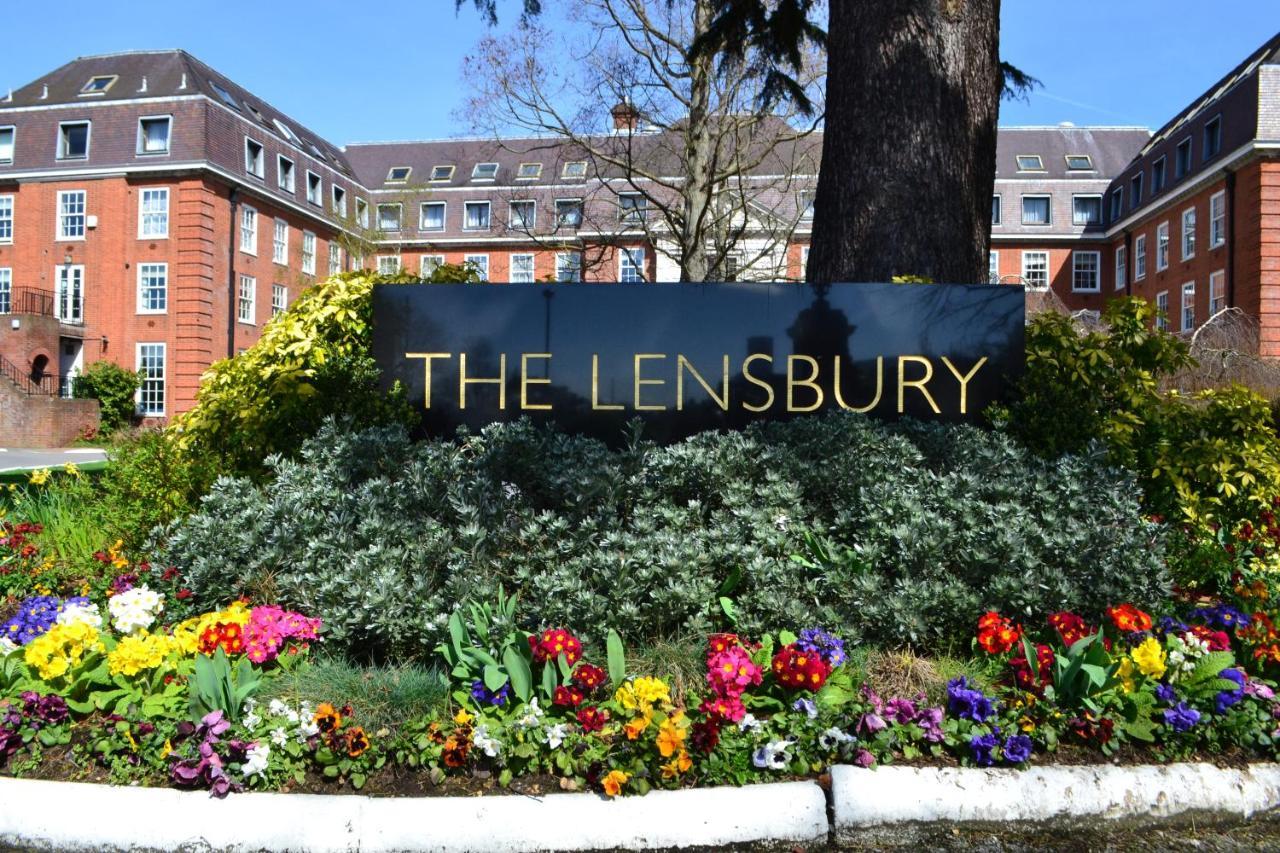 The Lensbury Resort Teddington Exterior photo